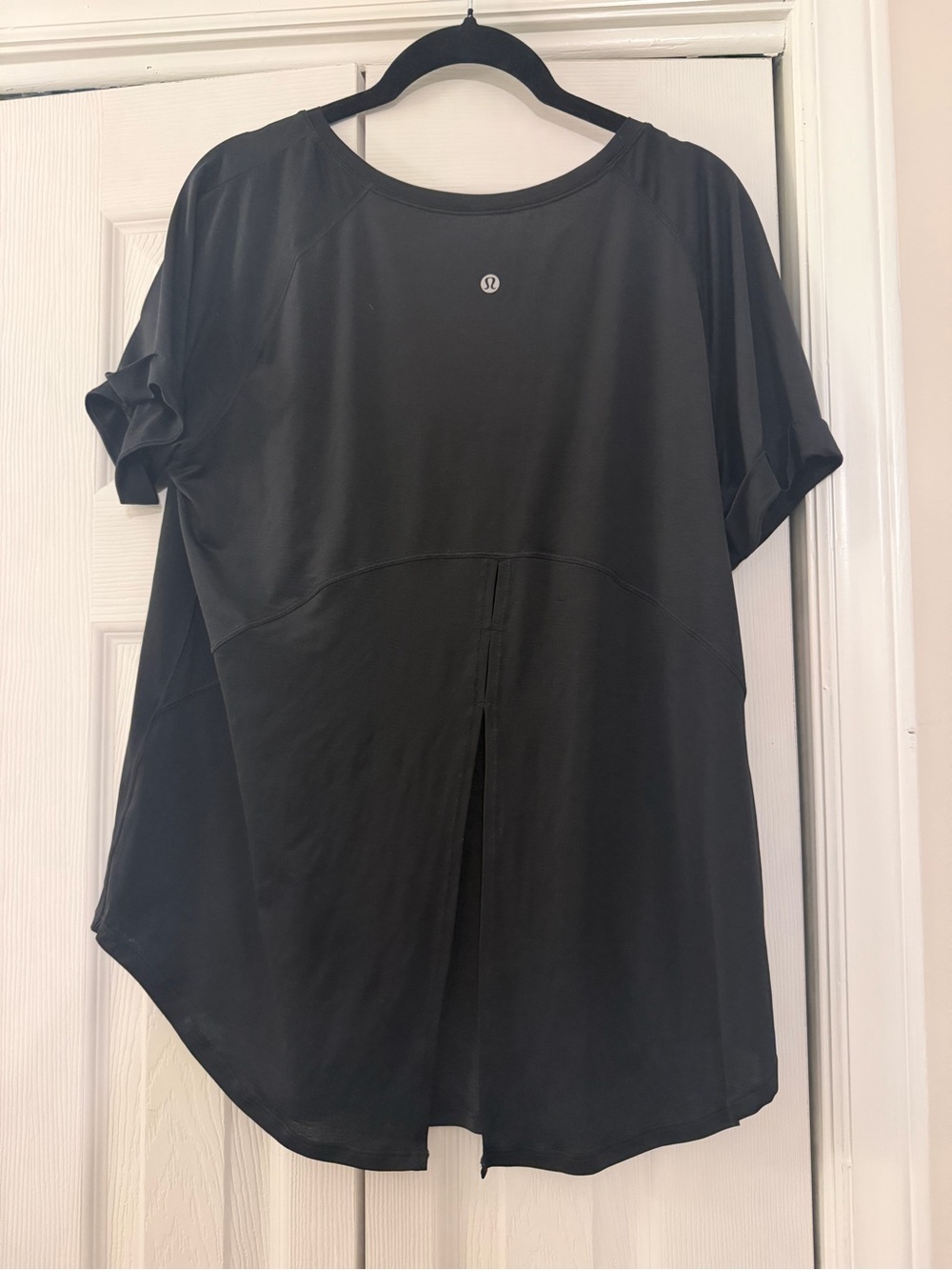 Lululemon split back short sleeve top